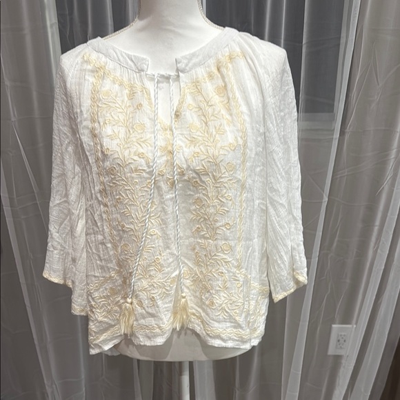 Max Studio White and Cream cotton Embroidered Blouse - Picture 1 of 4